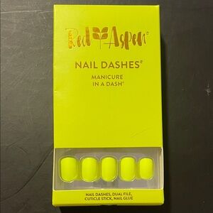 Red Aspen Neon Yellow Nail Dashes - Press-On Manicure